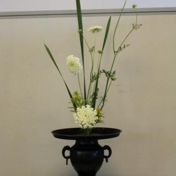 Ikebana arrangement